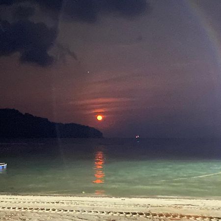 Empire Hotels & Resorts Kampong Pasir Hantu Esterno foto