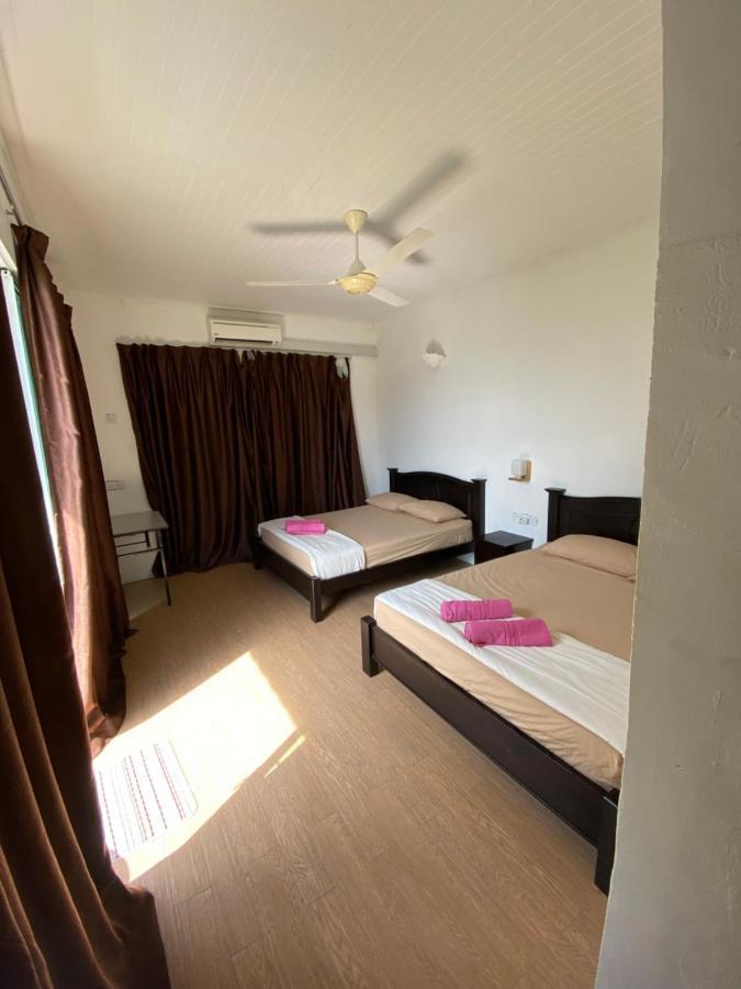 Empire Hotels & Resorts Kampong Pasir Hantu Esterno foto