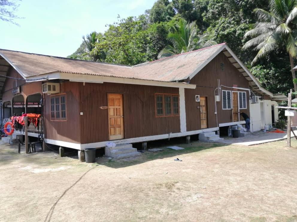Empire Hotels & Resorts Kampong Pasir Hantu Esterno foto